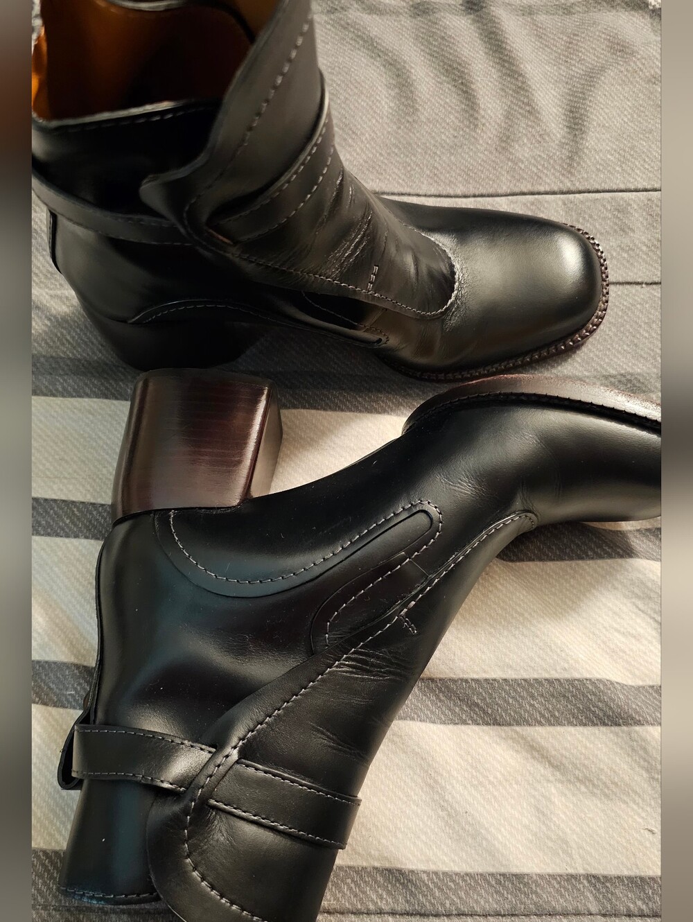 Chloé Black Leather Ankle Boots Size 38 - Picture 2 of 4